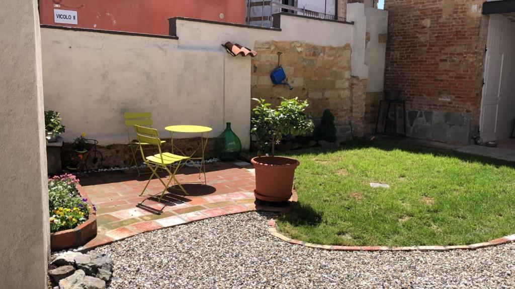 Magalocanda Stanze Sotto Al Castello 몬테마뇨 외부 사진